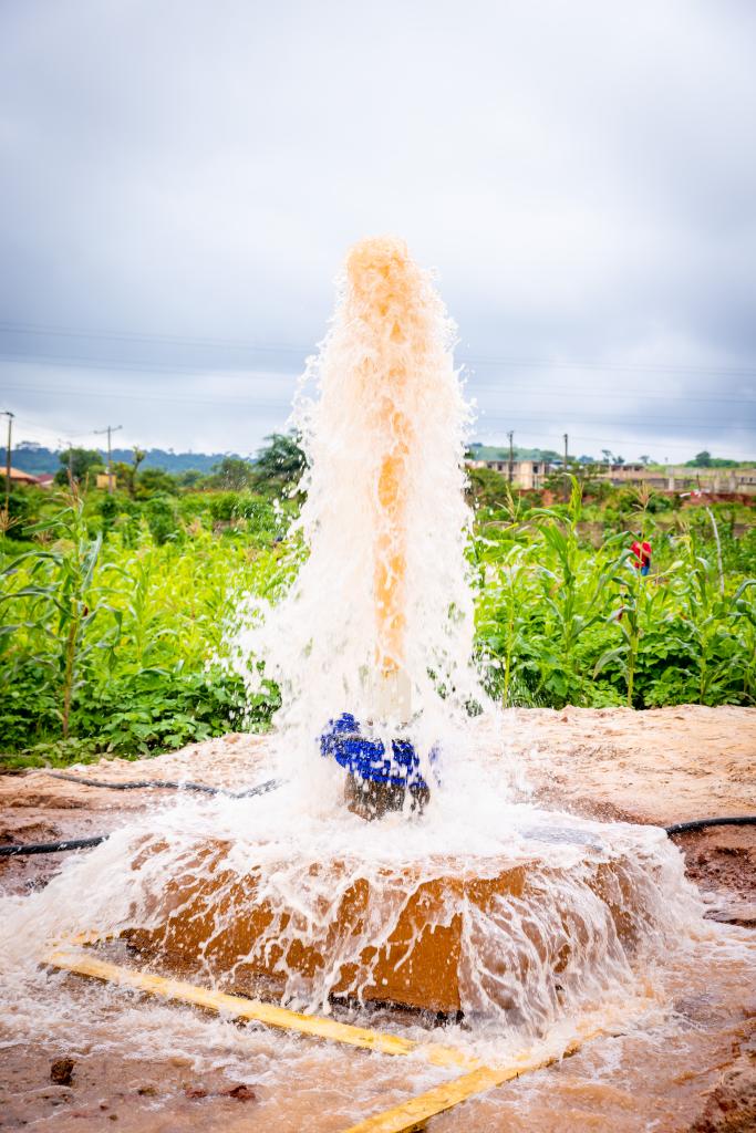 Men at work Fountain