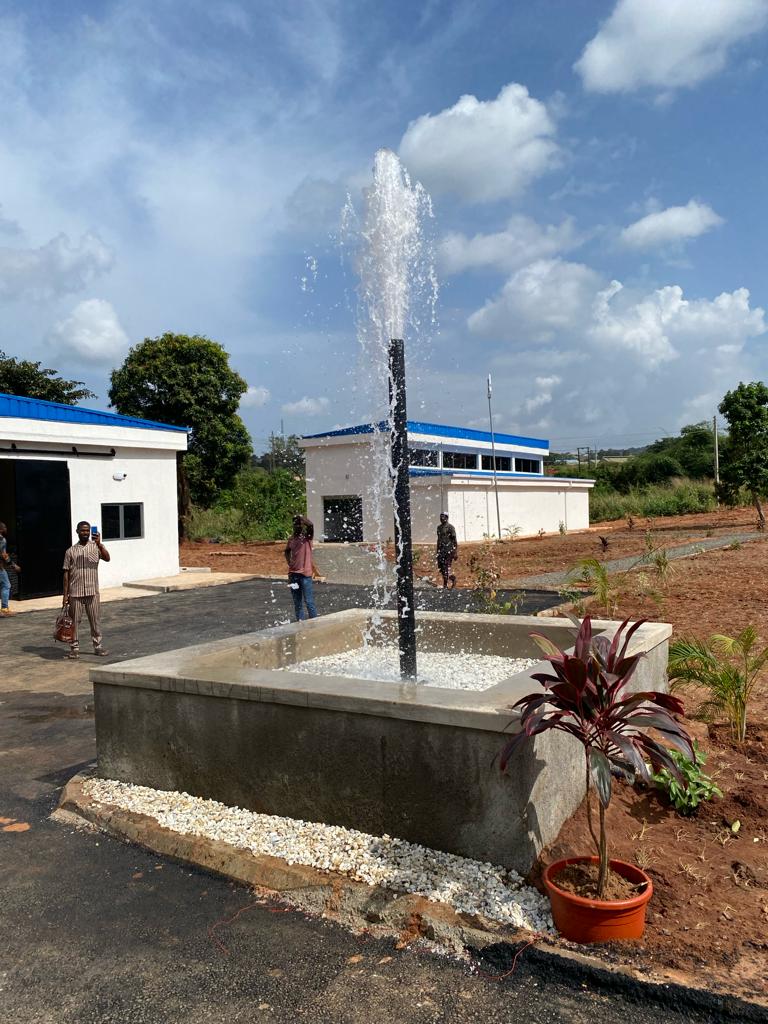 FOUNTAIN AT 24/7 9<sup>TH</sup> MILES